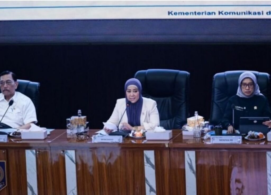Image Source - infopublik.id - Meutya Hafid Kualitas Data dan Edukasi Publik Jadi Fondasi Digitalisasi Bansos - BeritaWire.com
