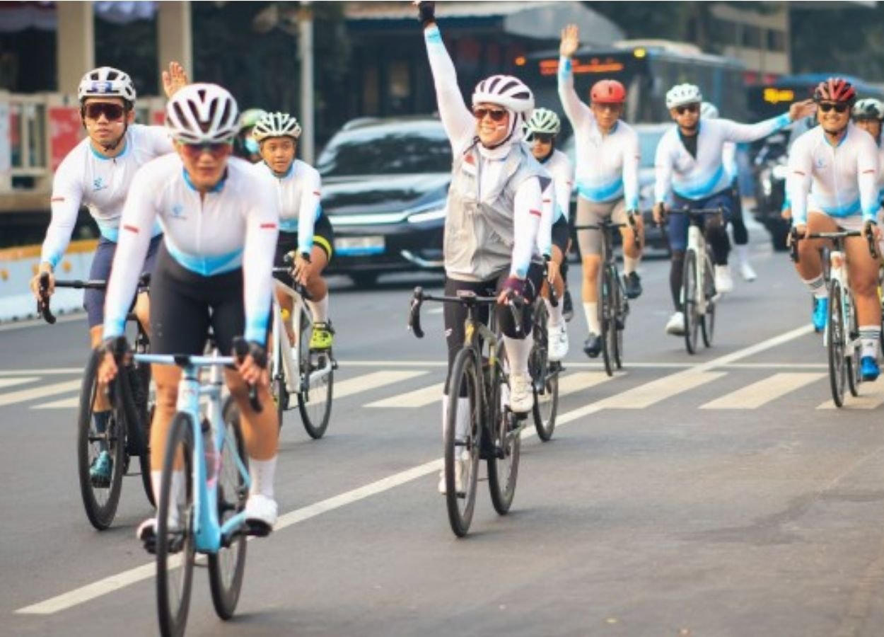 Kayuh Semangat Kemerdekaan, Pemred hingga Atlet Ramaikan Komdigi Merdeka Ride