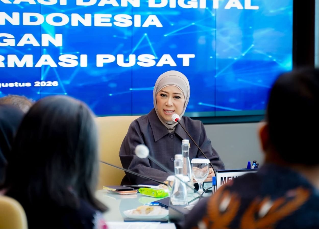 Menkomdigi Imbau Masyarakat Waspada Dampak Erupsi Anak Krakatau, Saring Informasi Sebelum Sebarkan