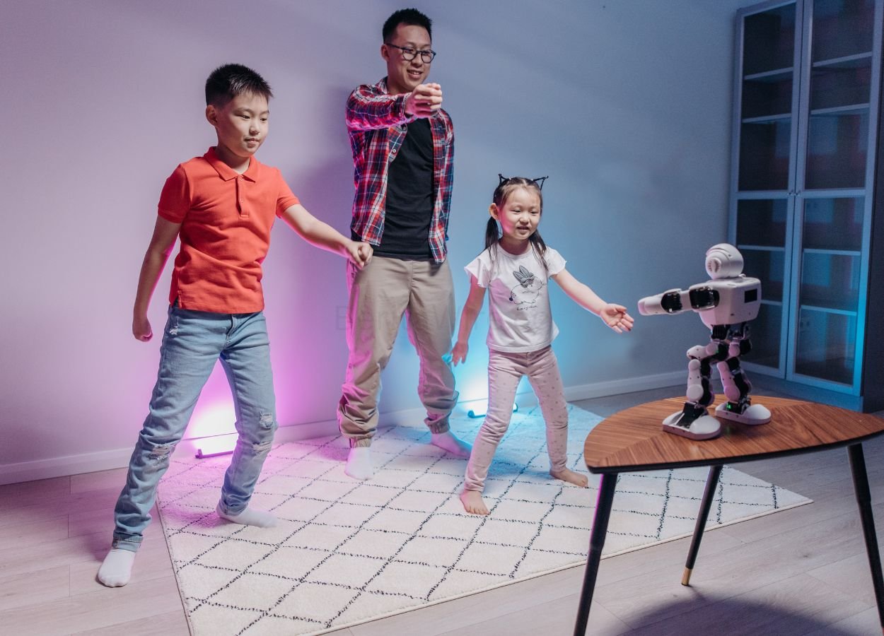AiMOGA Buka Pemesanan Robot Humanoid Mobo untuk Keluarga - BeritaWire.com