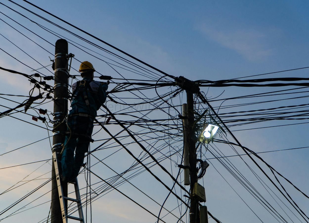 PLN Batam Pulihkan Listrik Bertahap, Objek Vital Jadi Prioritas